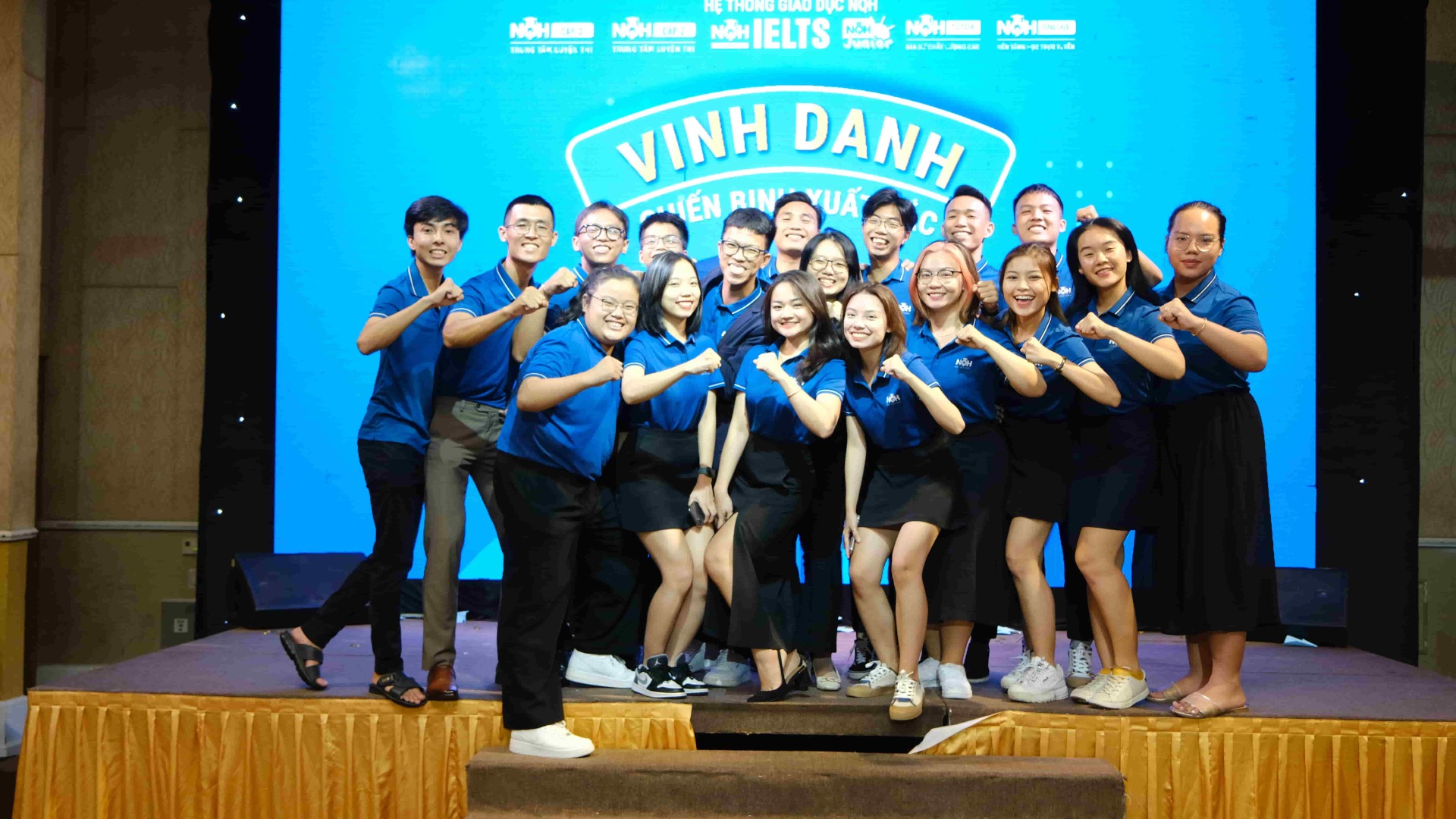 gala-vinh-danh-hoc-vien-nqh-11