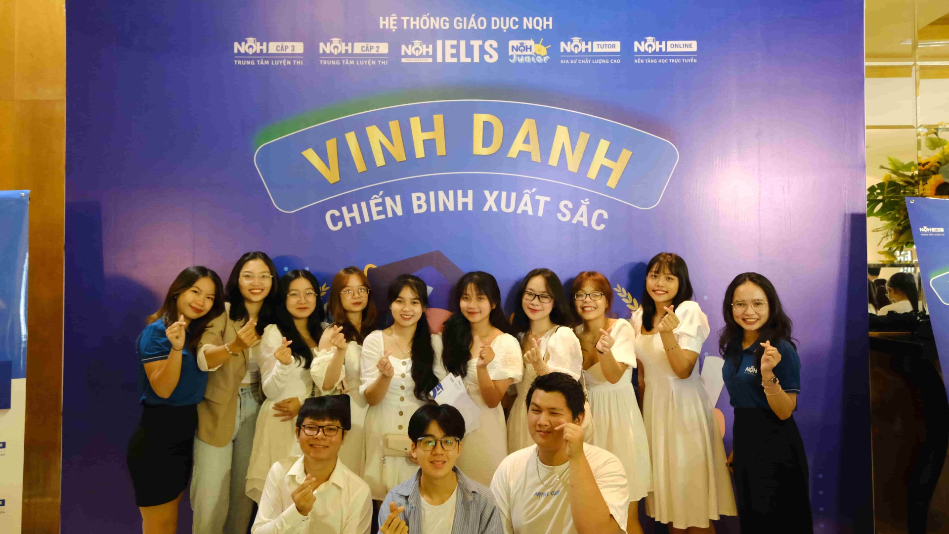 gala-vinh-danh-hoc-vien-nqh-02