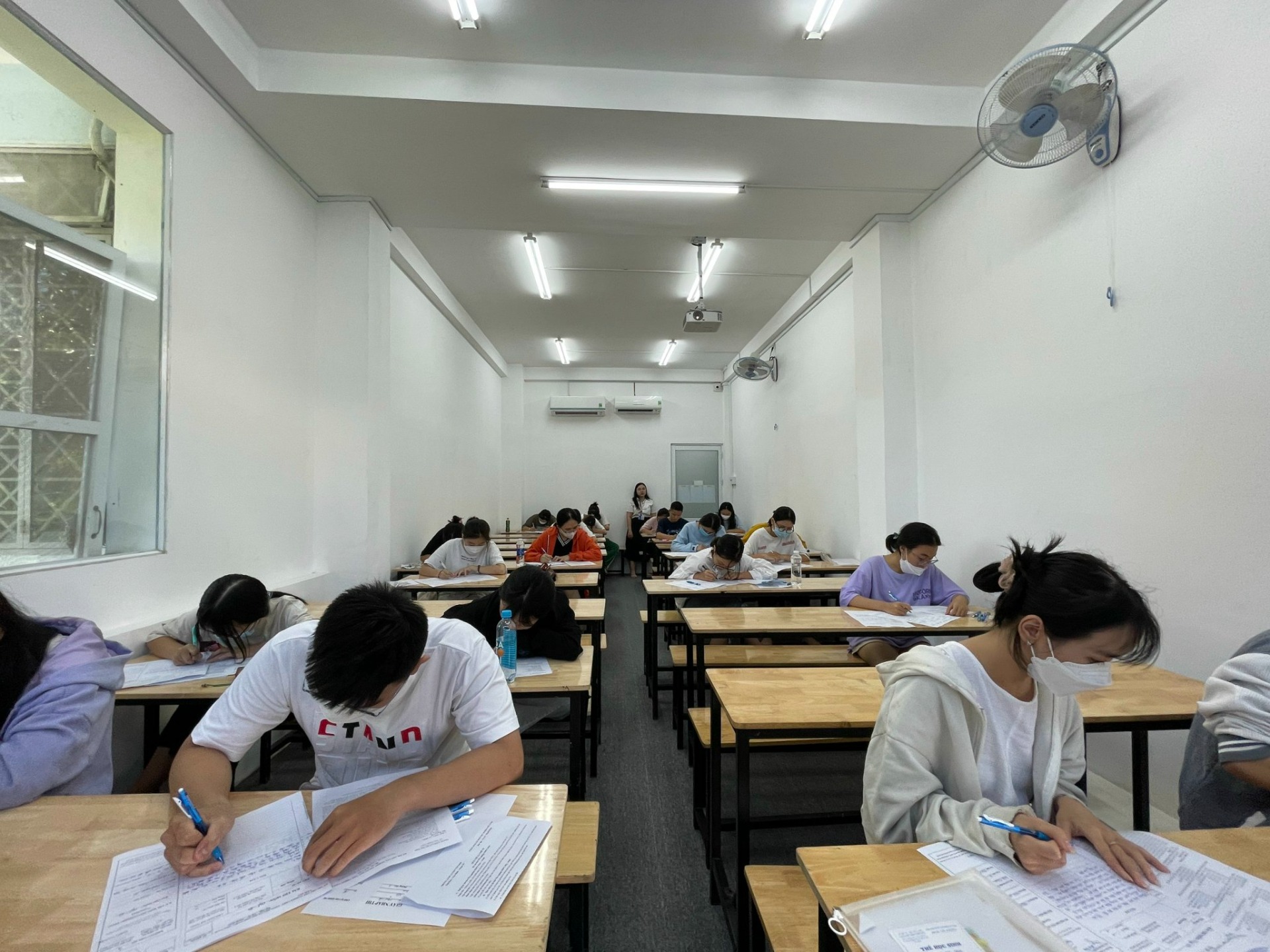 NQH TUTOR đồng hành cùng kỳ thi thử - sợ thật toàn NQH năm 2022