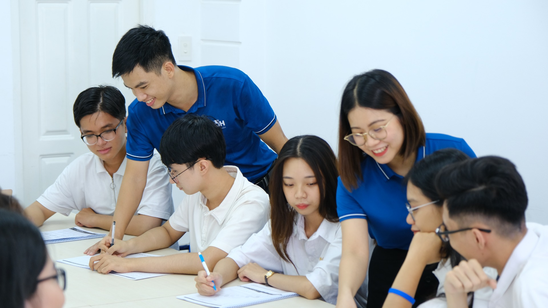 Học Sinh Nhận Được Giá Trị Gì Khi Học Tại NQH TUTOR